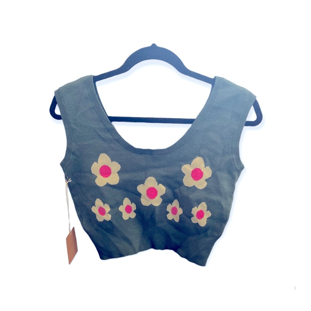 NWT Bailey Rose knit cropped floral sweater vest